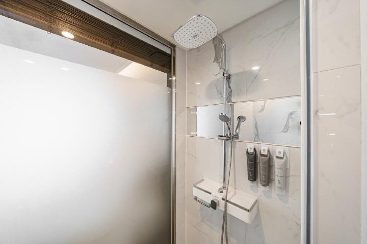 Bathroom 8