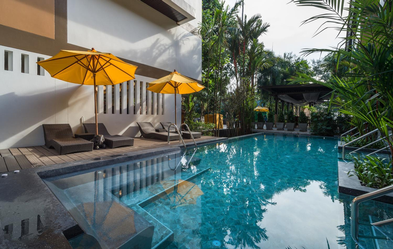 Swimming Pool 11