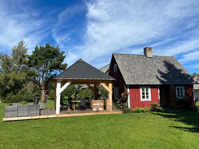 Exterior & Views 1, Suurekivi kulalistemaja, Kõrgessaare