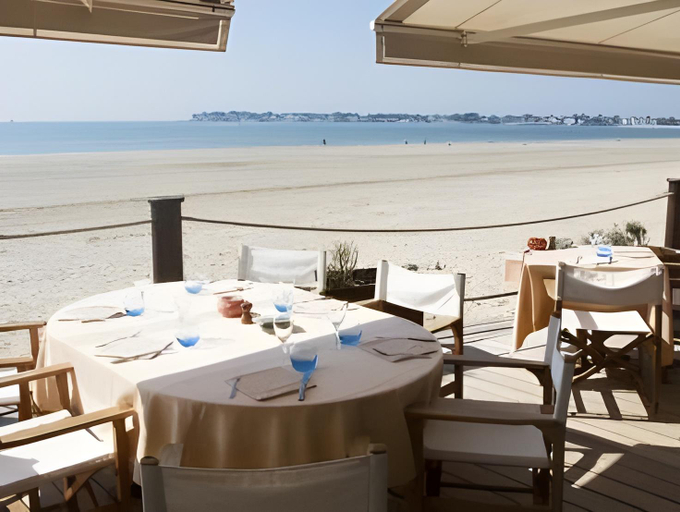 Food & Drinks 4, Hotel Barriere L'Hermitage, Loire-Atlantique