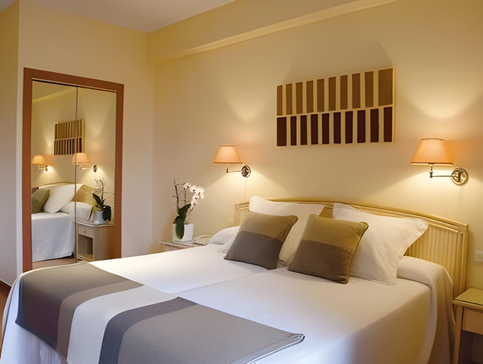 Bedroom 4, Los Robles, Valencia