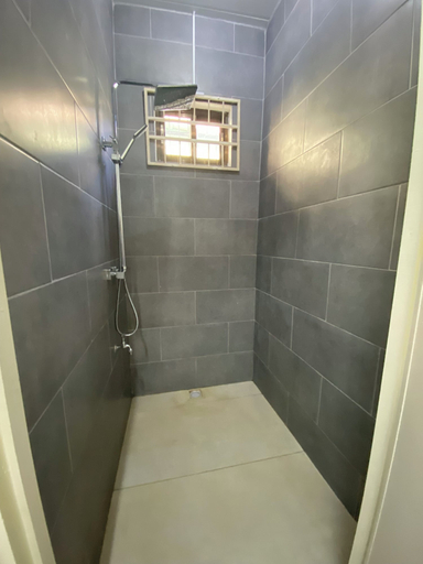 Bathroom 3, kappasplace hendrika J.veldkampstraat55A, Welgelegen