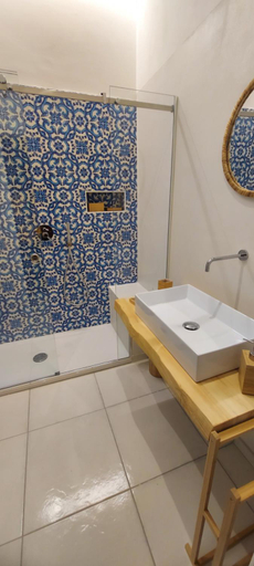 Bathroom 5, Donna Luisella B&b, Napoli