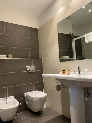 Bathroom 11