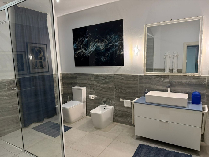 Bathroom 4, Villa Italia Somone Luxury Hotel, Mbour