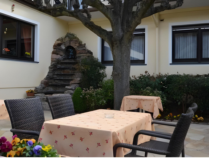 Food & Drinks 3, Hotel Unter den Linden, Rheingau-Taunus-Kreis