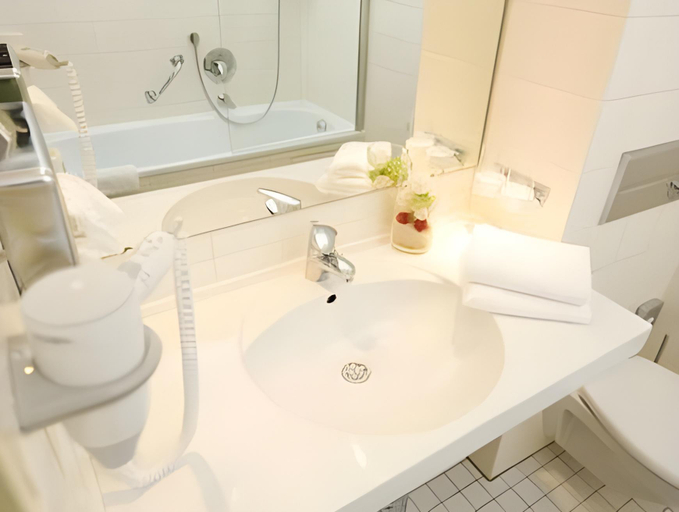 Bathroom 4, Best Western Plus Residenzhotel Lueneburg, Lüneburg