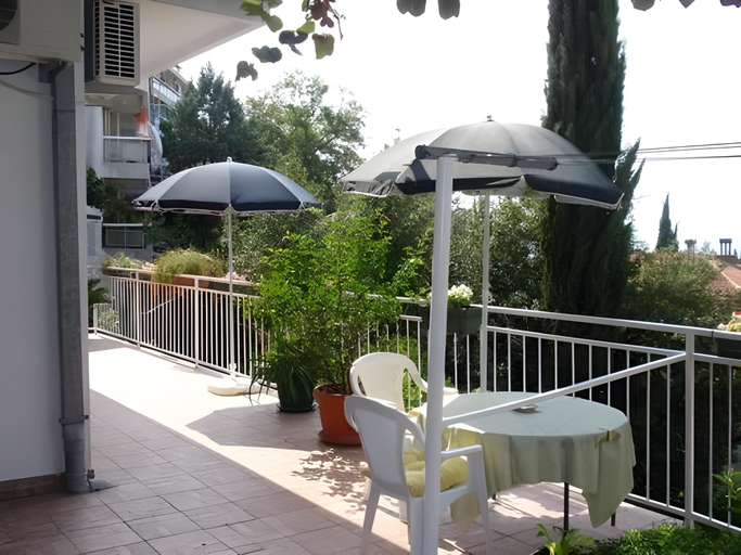 Others 5, Guest House Tomanovic