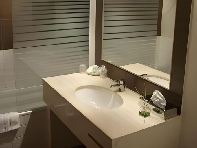 Bathroom 3, Logis Le Relais de Fusies, Tarn