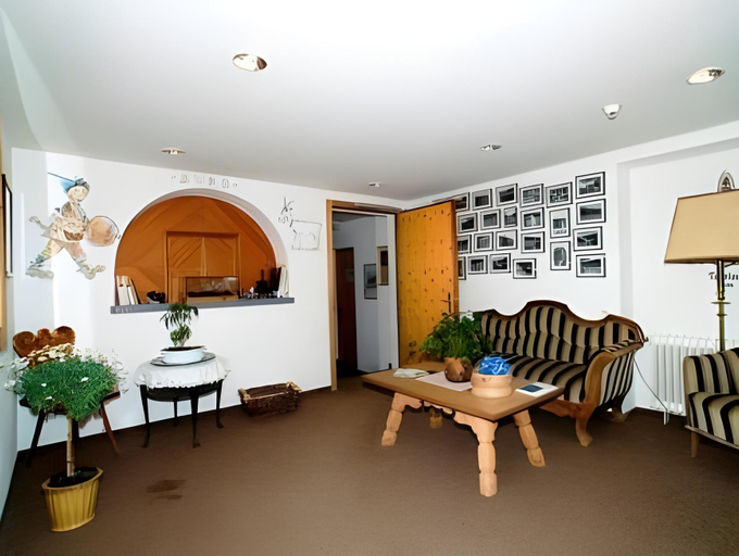 Public Area, Minotel Solaria, Albula