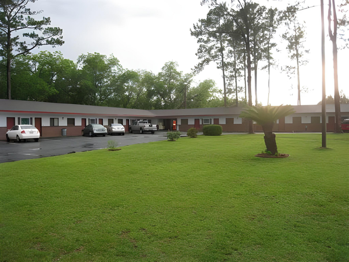 Others 4, Cheerio Inn - Glennville, Tattnall