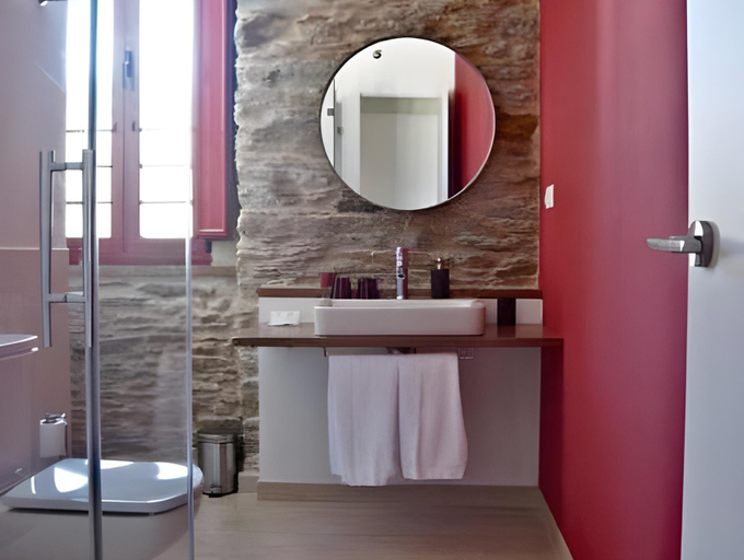 Bathroom 5, Hotel El Castano Dormilon, A Coruña
