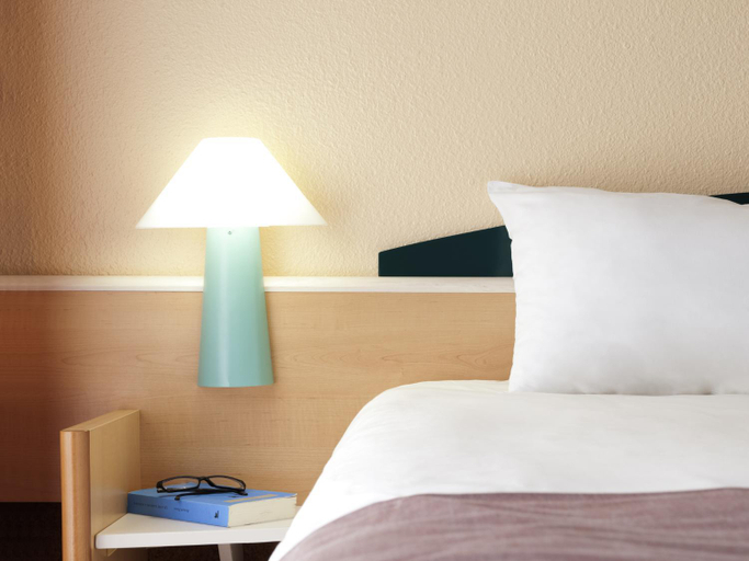 Bedroom 3, Hotel ibis Setubal, Setúbal