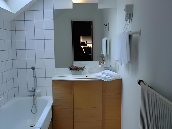 Bathroom 4, Hotel Cote Cour, Luxembourg