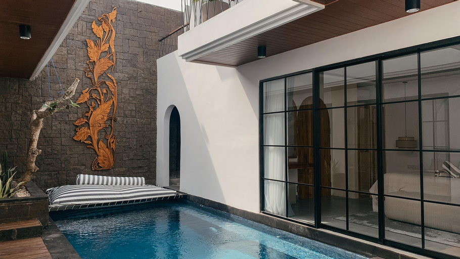 Swimming Pool 8