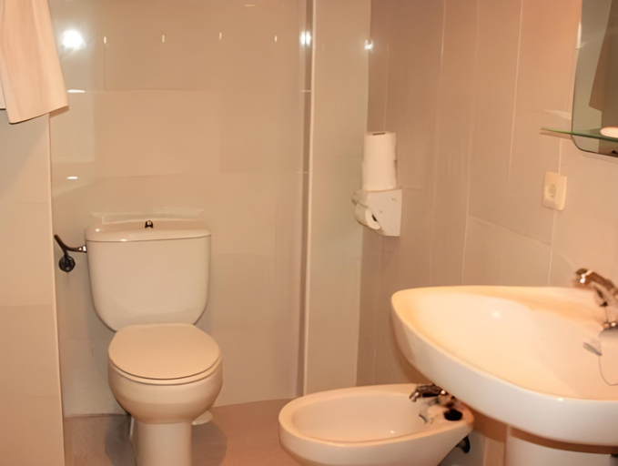 Bathroom 5, Isla del Sol, Baleares
