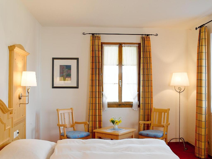 Bedroom 2, Hotel Baren, Trachselwald