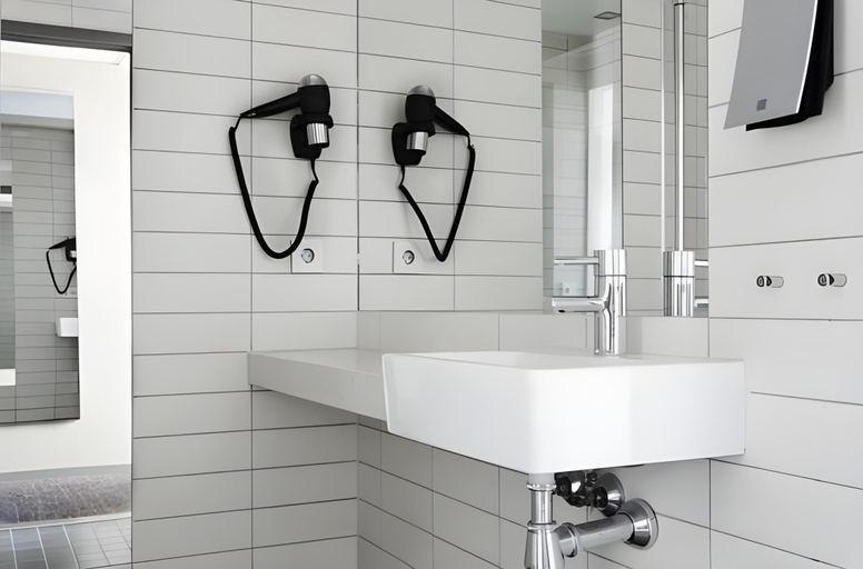 Bathroom 4, Comfort Hotel Malmo, Malmö