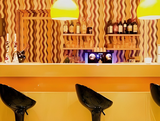 Others 5, Hotel Mirano, Pyrénées-Atlantiques