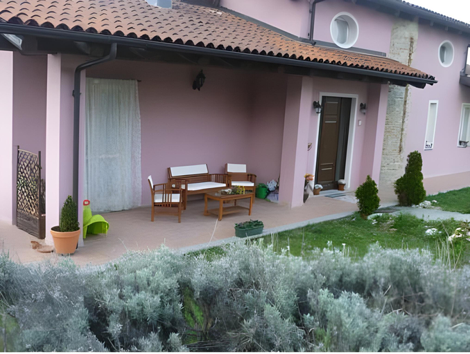 Others 4, Domus Langhe B&B, Cuneo