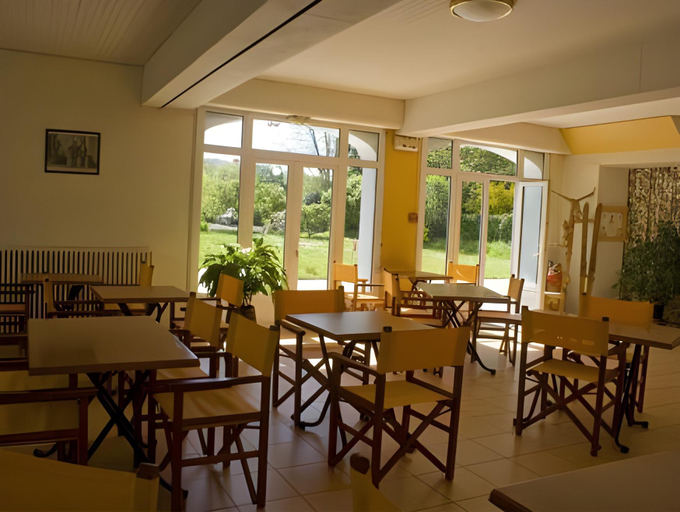 Food & Drinks, Hotel de l'Ours, Pyrénées-Atlantiques