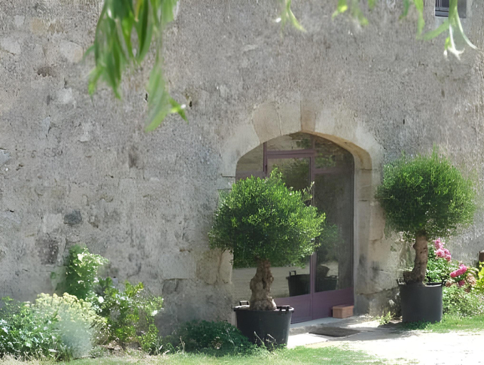 Others 4, Chateau du Besset, Ardèche