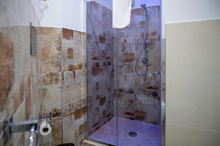 Bathroom 2, White Apartments & Spa, Syracuse