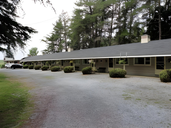 Others 3, Pinecone Motel, Kings