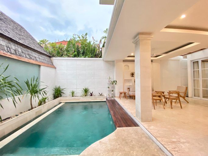 Swimming Pool 11