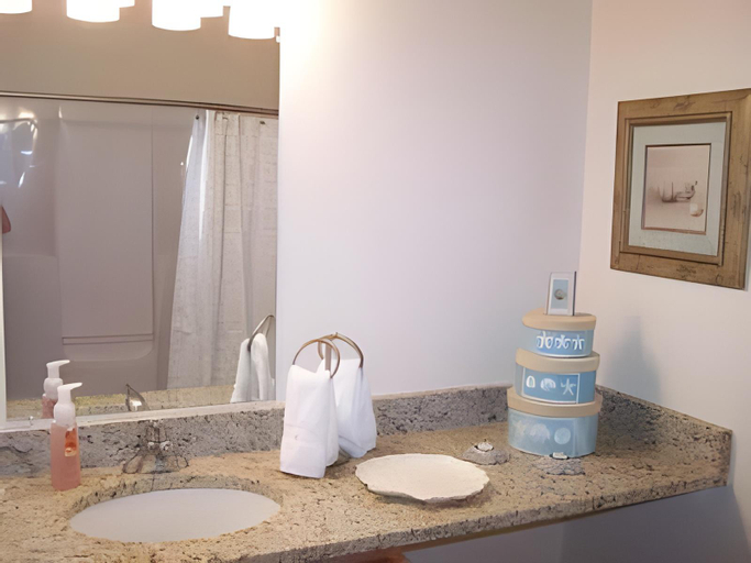 Bedroom 3, Atlantic Breeze Suites, Rockingham