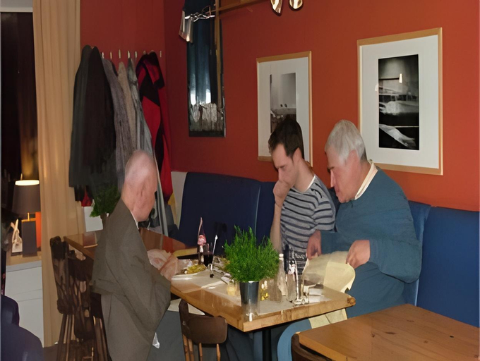 Food & Drinks 4, Bruist, Sluis