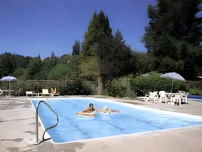 Others 4, Dean Creek Resort, Humboldt