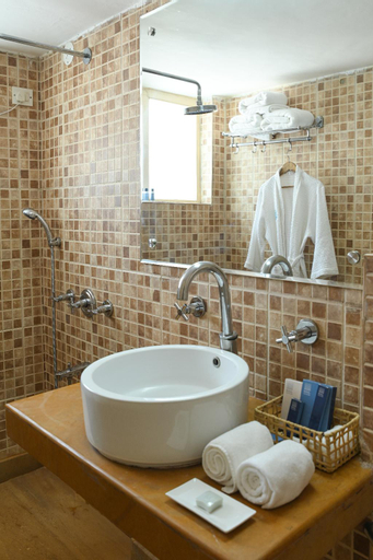 Bathroom 7