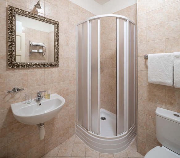 Bathroom 4, Boutique Hotel Green Lobster, Praha 6