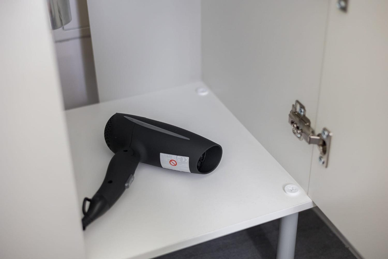 Others 4, Urban Oasis with Queen Bed and View BE-54, Zürich