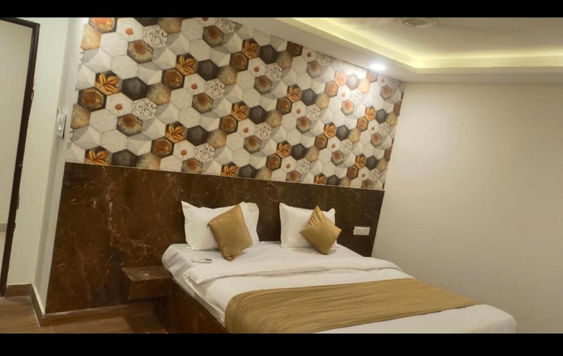 Others 4, Siddi Vinayaka hotel, Hyderabad
