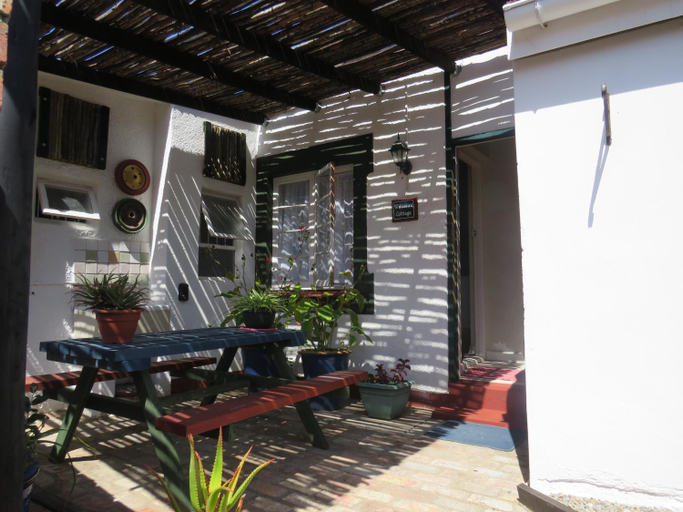 Others 4, Wiltshire Cottage, Cacadu