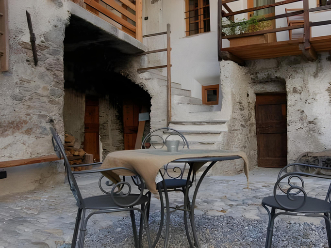 Others 5, Contrada Beltramelli, Sondrio