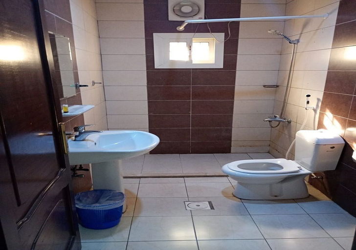 Bathroom 5, Asalat Alhamra, Jeddah