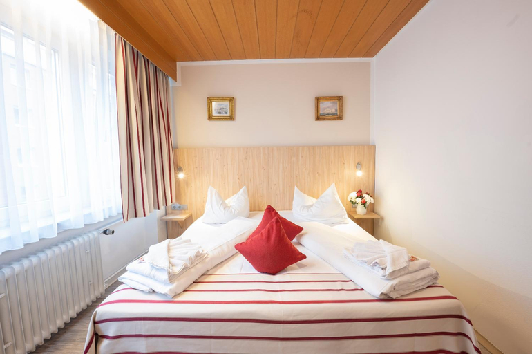 Bedroom 30