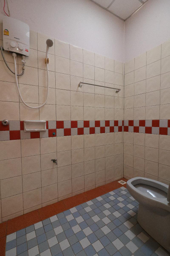 Bathroom 19