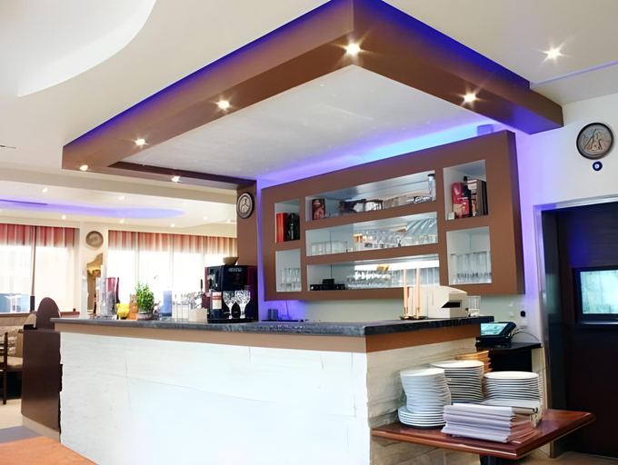 Others 4, Hotel Poseidon, Bayreuth