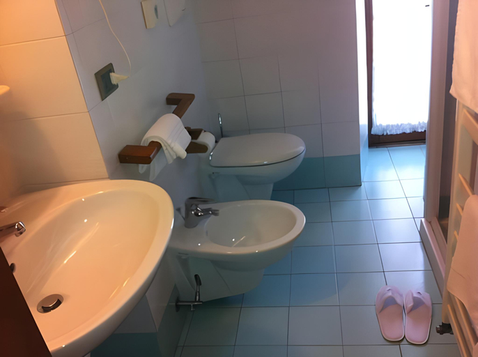 Bathroom 4, Hotel Villa Alpina ***S, Belluno