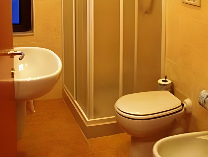 Bathroom, Hotel Candido, Imperia
