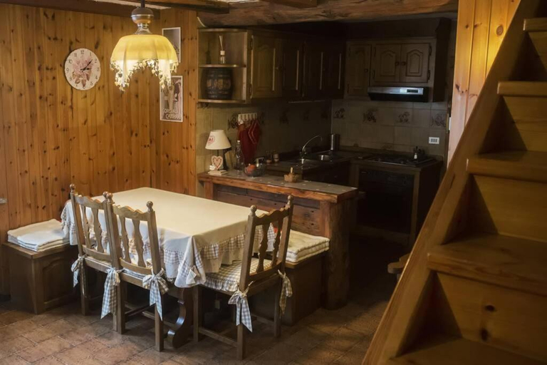 Others 2, Chalet indipendente in centro a Valtournenche, Aosta