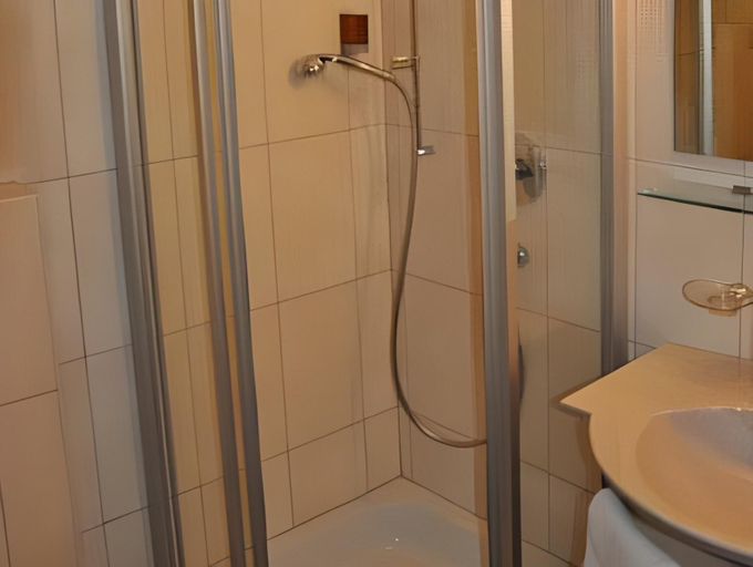 Bathroom 4, Hotel Kitzspitz, Kitzbühel