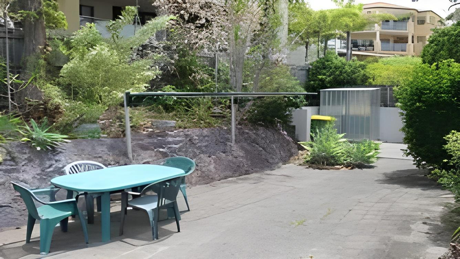 Exterior & Views 2, Central Burleigh Apartment, Gold Coast