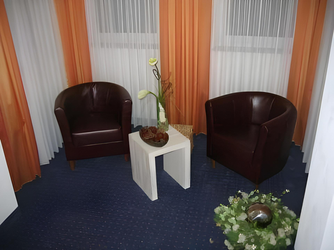 Others 4, Hydepark, Reutlingen