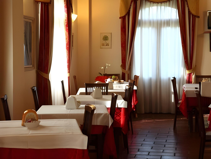 Food & Drinks 4, Corte Degli Estensi, Modena