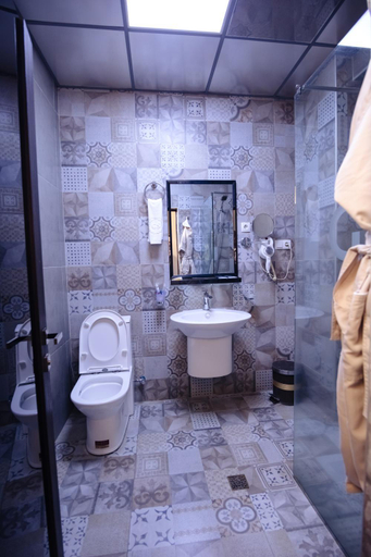 Bathroom 3, GS Premium, Yerevan